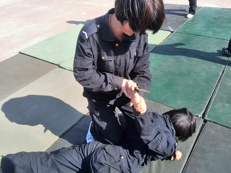 武漢警官職業(yè)學院擒敵訓練